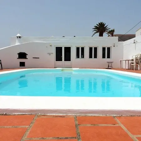 Ferienhaus Mit Privatpool Fuer 20 Personen Und 2 Kinder In Macher, Lanzarote Casa vacanze *