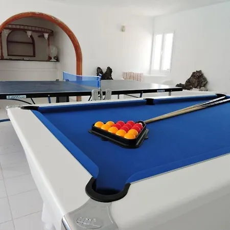 Ferienhaus Mit Privatpool Fuer 20 Personen Und 2 Kinder In Macher, Lanzarote * Mácher