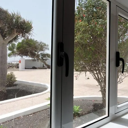 Ferienhaus Mit Privatpool Fuer 20 Personen Und 2 Kinder In Macher, Lanzarote Casa vacanze Mácher